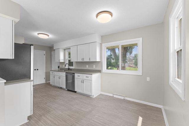 3000 Quarles Road, Brooklyn Center, MN 55429