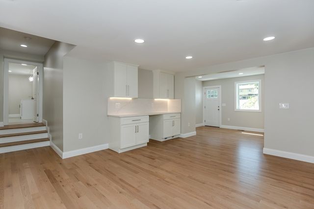 1855 Old Louisquissett Pike, Lincoln, RI 02865