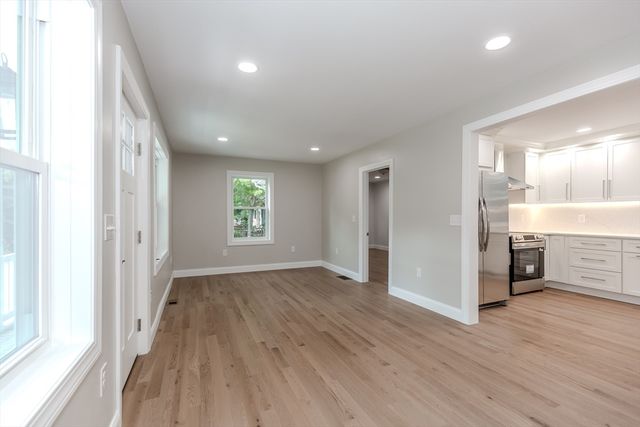 1855 Old Louisquissett Pike, Lincoln, RI 02865
