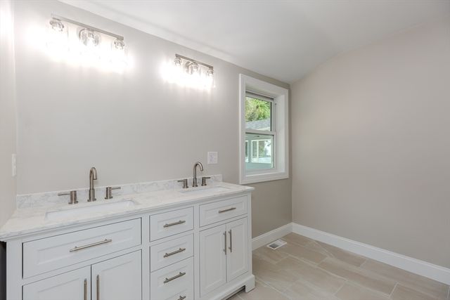 1855 Old Louisquissett Pike, Lincoln, RI 02865