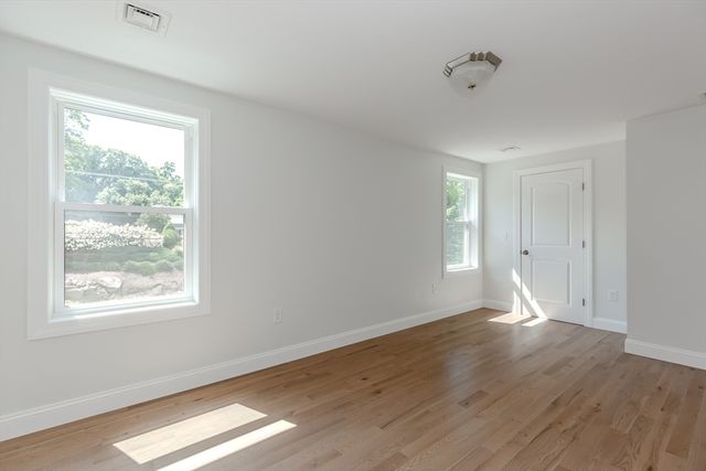 1855 Old Louisquissett Pike, Lincoln, RI 02865