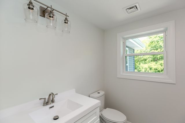 1855 Old Louisquissett Pike, Lincoln, RI 02865