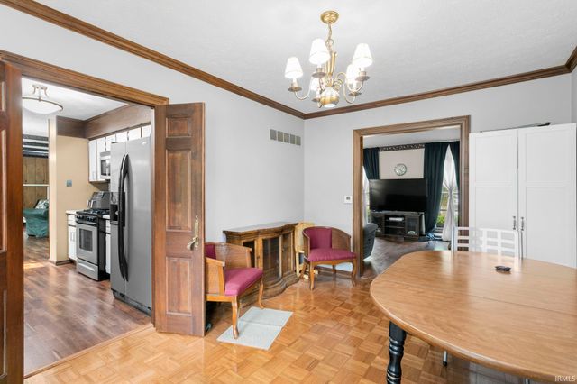 2926 Brooktree Court, Elkhart, IN 46514