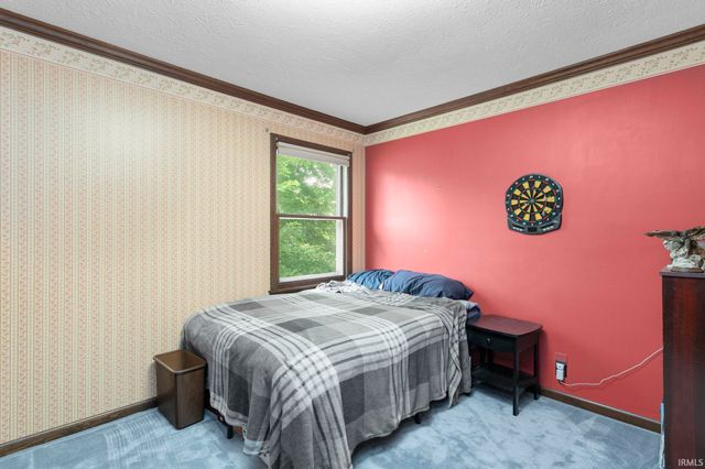 2926 Brooktree Court, Elkhart, IN 46514