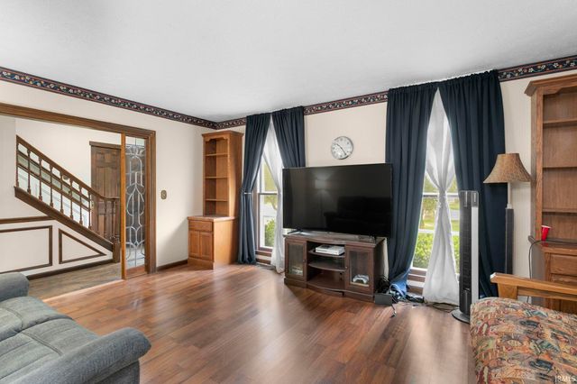 2926 Brooktree Court, Elkhart, IN 46514