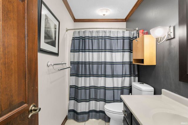 2926 Brooktree Court, Elkhart, IN 46514