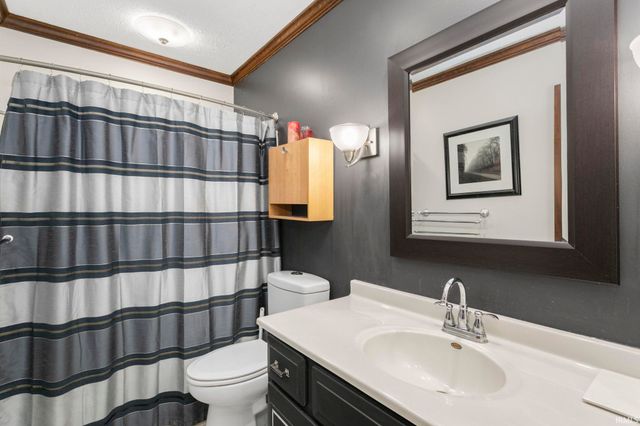 2926 Brooktree Court, Elkhart, IN 46514