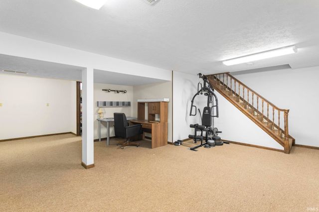 2926 Brooktree Court, Elkhart, IN 46514