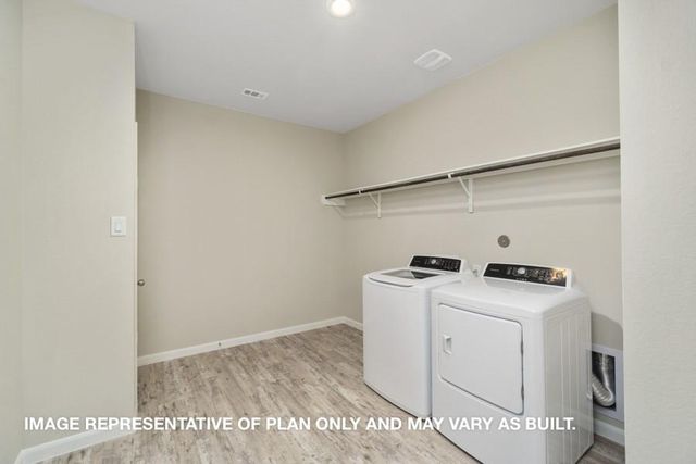 1720 Mesquite Trail, Dayton, TX 77535