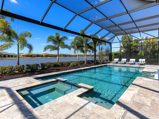 8493 PAVIA WAY, Lakewood Ranch, FL 34202