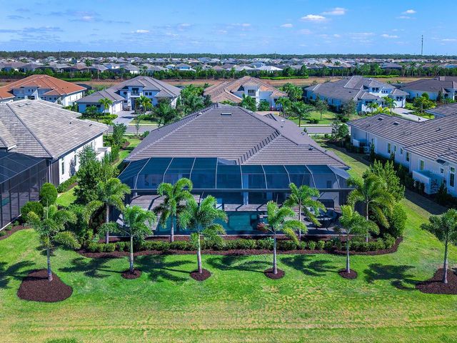 8493 PAVIA WAY, Lakewood Ranch, FL 34202