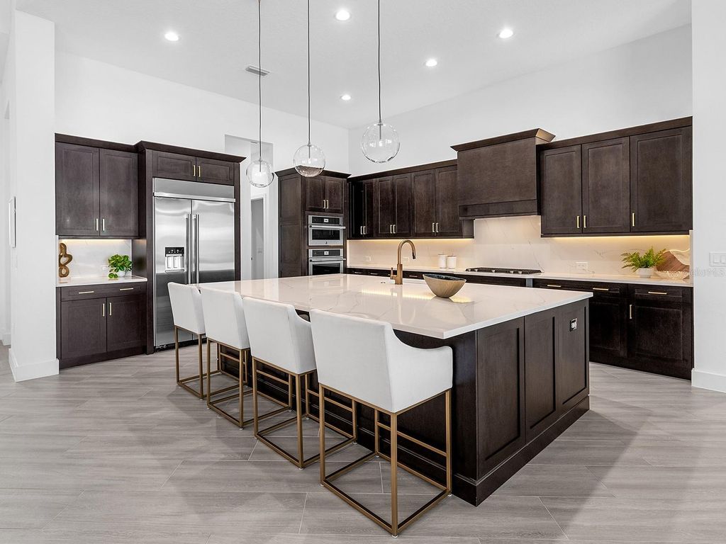 Image 17 of property listing at 8493 PAVIA WAY, Lakewood Ranch, FL 34202