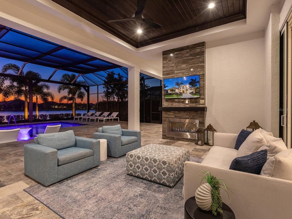 Image 40 of property listing at 8493 PAVIA WAY, Lakewood Ranch, FL 34202