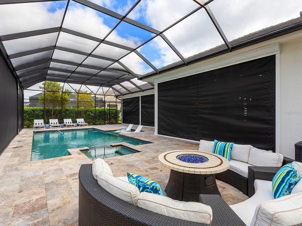 Image 43 of property listing at 8493 PAVIA WAY, Lakewood Ranch, FL 34202