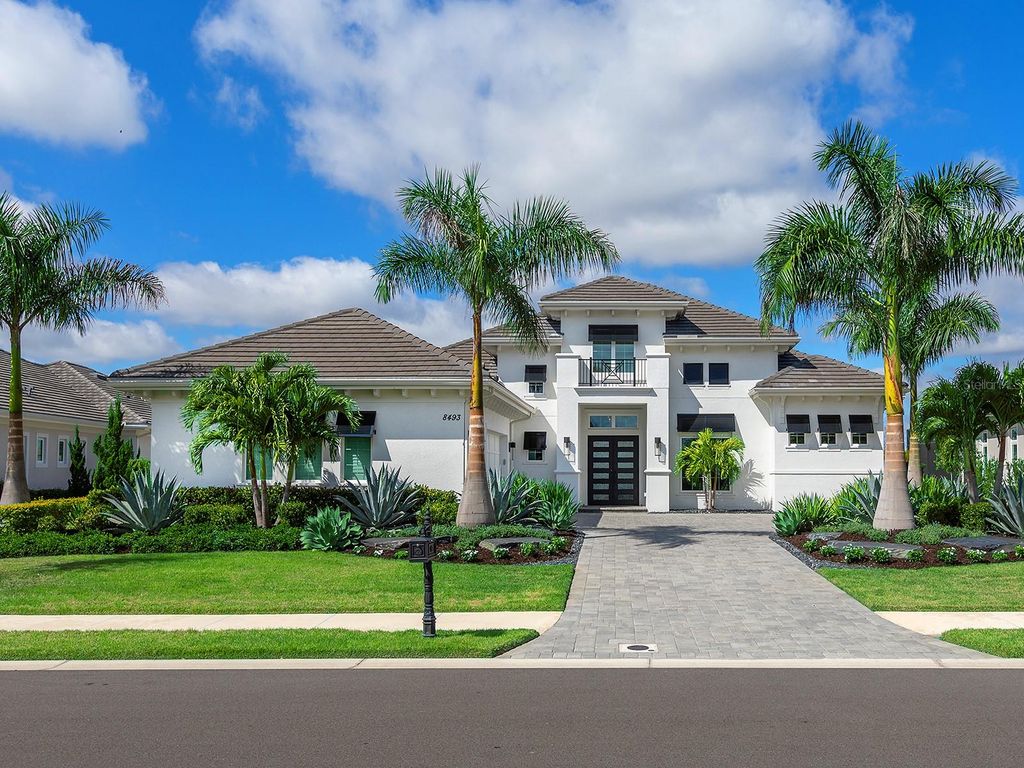 Image 7 of property listing at 8493 PAVIA WAY, Lakewood Ranch, FL 34202