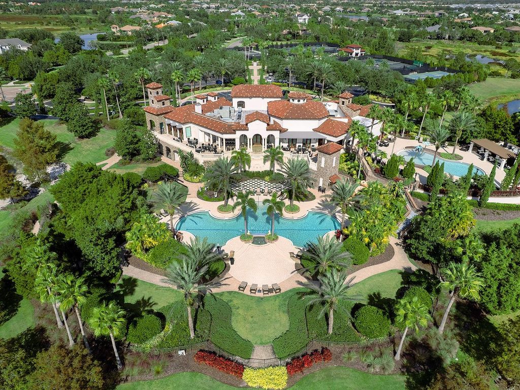 Image 73 of property listing at 8493 PAVIA WAY, Lakewood Ranch, FL 34202