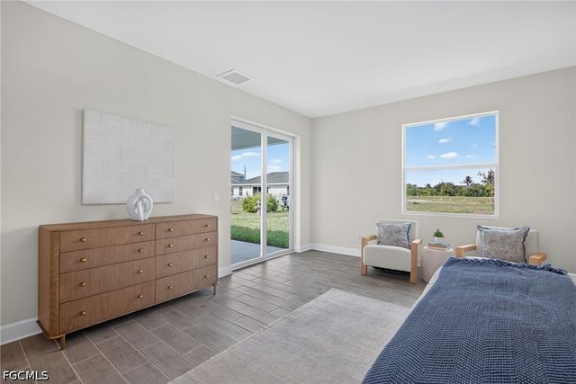 536 NW 18th AVE, Cape Coral, FL 33993