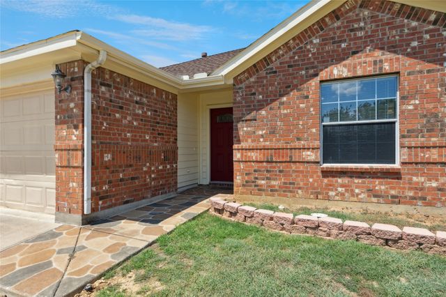 520 Elk Run Drive, Fort Worth, TX 76140