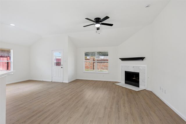 520 Elk Run Drive, Fort Worth, TX 76140