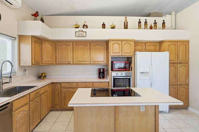 3042 Copper Creek Road SE, Rio Rancho, NM 87124