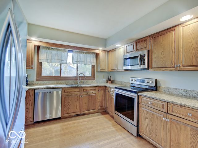 10214 Swiftsail Lane, Indianapolis, IN 46256