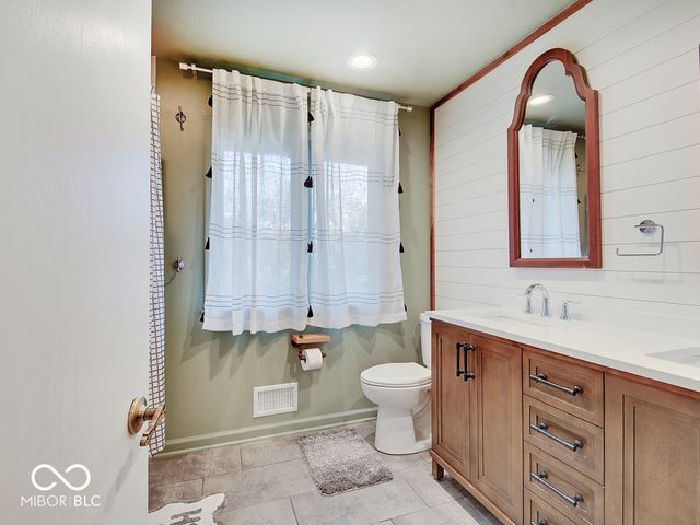 10214 Swiftsail Lane, Indianapolis, IN 46256