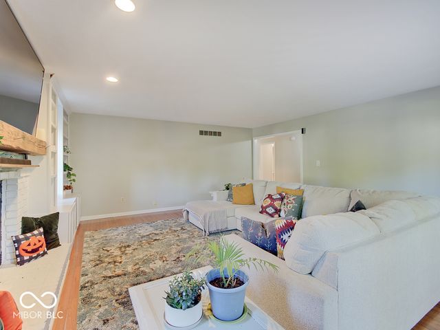 10214 Swiftsail Lane, Indianapolis, IN 46256