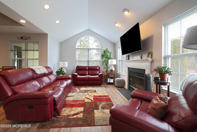 2357 W Ashfield Court, Toms River, NJ 08755