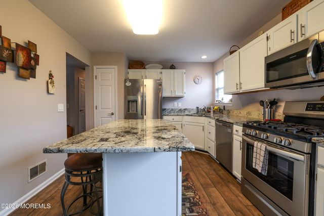 2357 W Ashfield Court, Toms River, NJ 08755