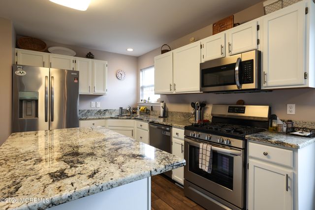 2357 W Ashfield Court, Toms River, NJ 08755