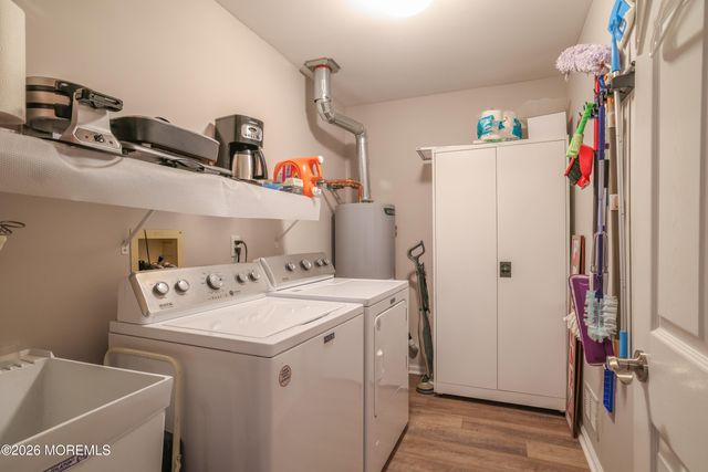 2357 W Ashfield Court, Toms River, NJ 08755