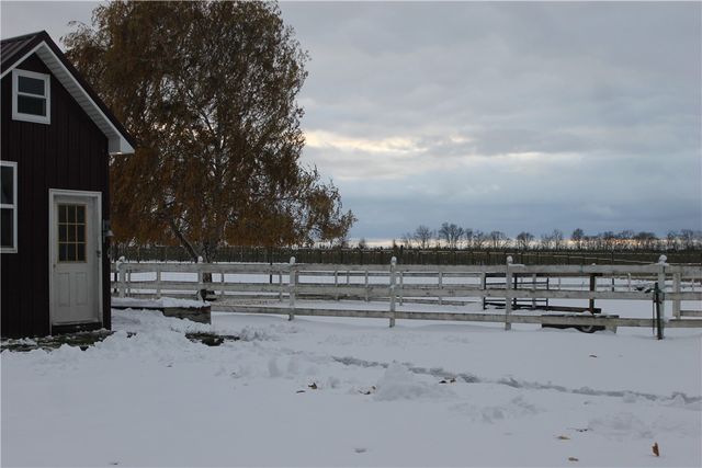 10616 Maple Ridge Road, Shelby, NY 14103