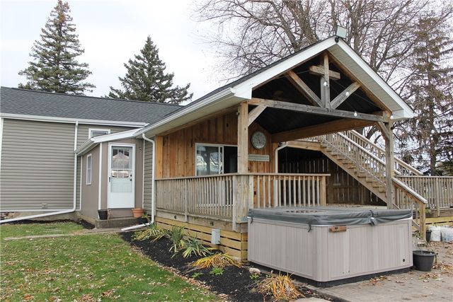 10616 Maple Ridge Road, Shelby, NY 14103