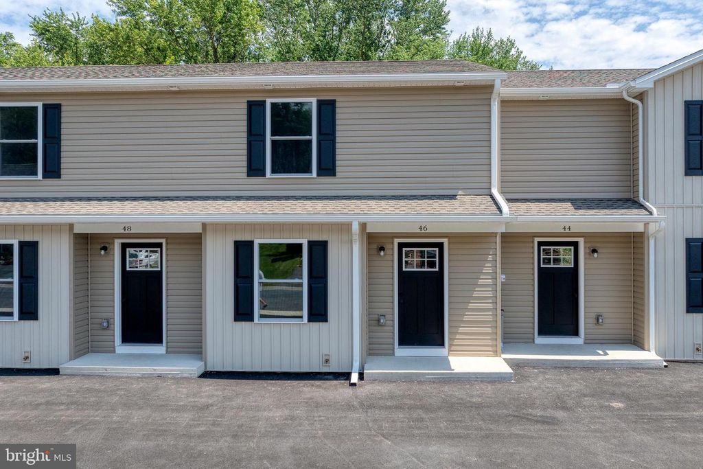 52 PETERSBURG LN, Duncannon, PA 17020