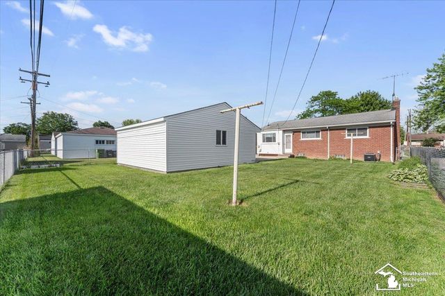 15136 Poplar Street, Southgate, MI 48195