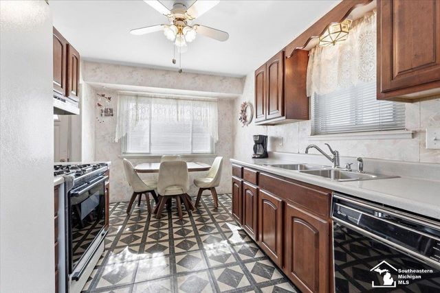 15136 Poplar Street, Southgate, MI 48195