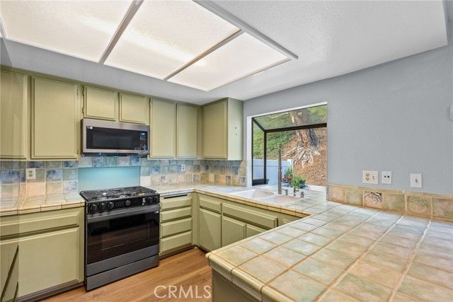 26379 Rainbow Glen Drive, Newhall (santa Clarita), CA 91321