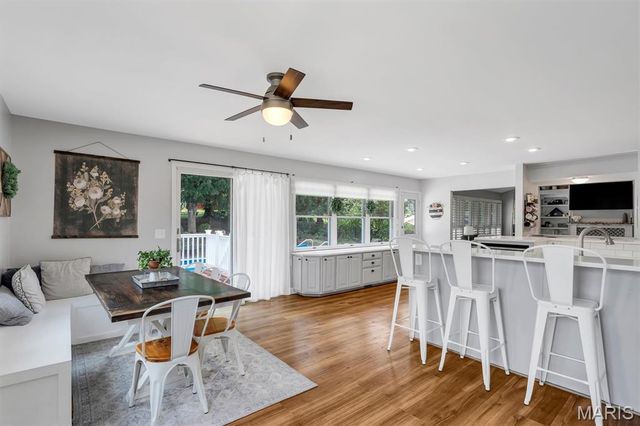 32 Kensington Place Court, St Charles, MO 63304