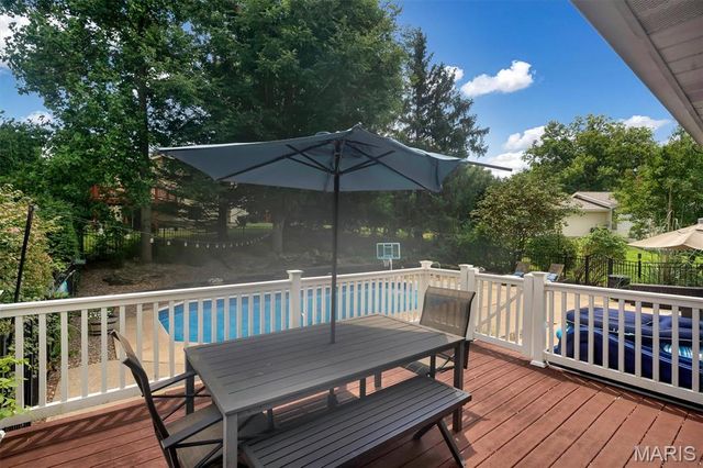 32 Kensington Place Court, St Charles, MO 63304