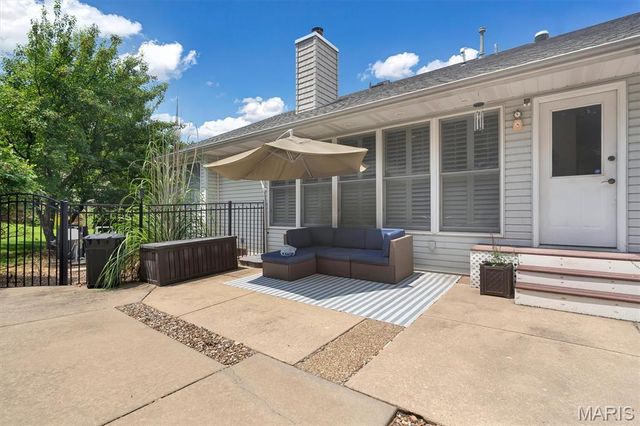 32 Kensington Place Court, St Charles, MO 63304