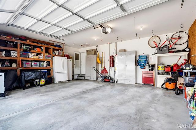 32 Kensington Place Court, St Charles, MO 63304