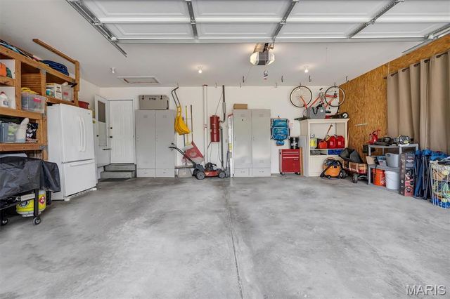 32 Kensington Place Court, St Charles, MO 63304