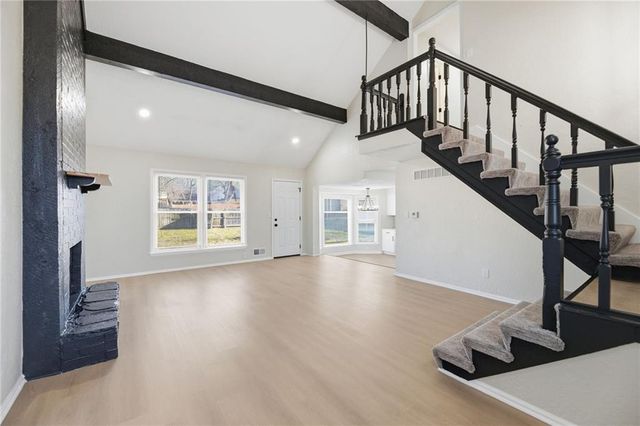 7918 Southview Drive, Grandview, MO 64030