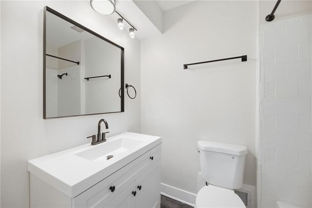 7918 Southview Drive, Grandview, MO 64030