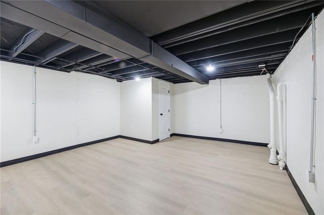 7918 Southview Drive, Grandview, MO 64030