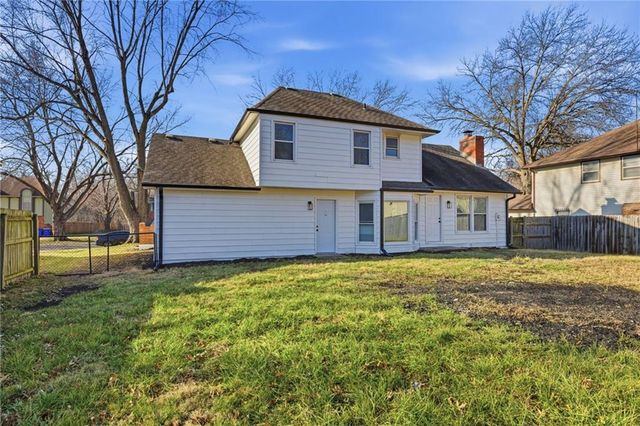 7918 Southview Drive, Grandview, MO 64030