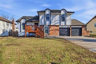 7918 Southview Drive, Grandview, MO 64030