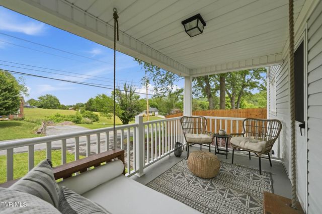 2401 Huffine Circle, Johnson City, TN 37604