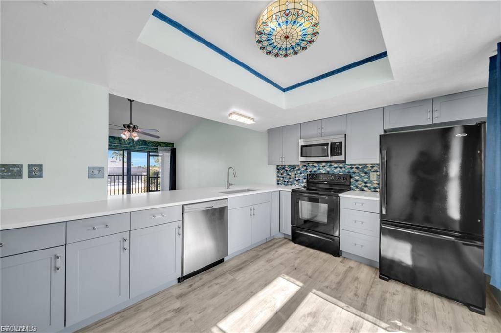 Image 10 of property listing at 1521 SW 47th TER 204, Cape Coral, FL 33914