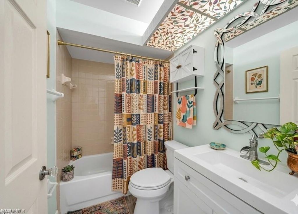 Image 19 of property listing at 1521 SW 47th TER 204, Cape Coral, FL 33914